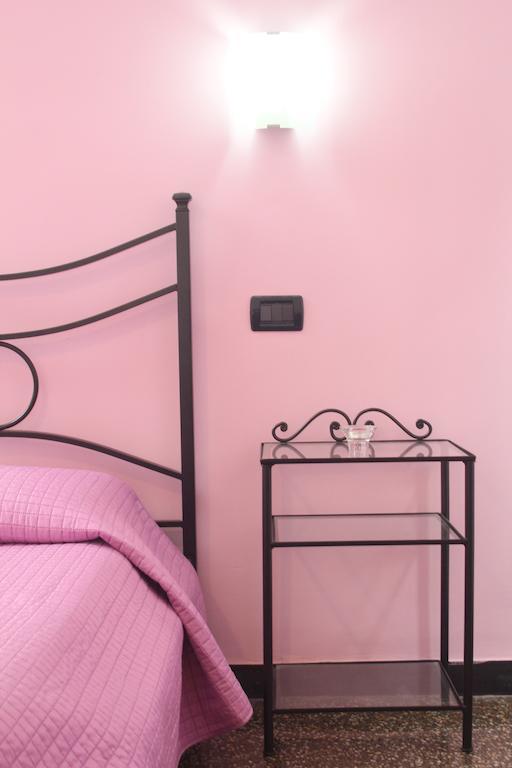 Bed & Breakfast La Rosa Dei Venti Cenova Oda fotoğraf
