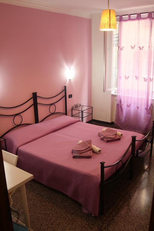Bed & Breakfast La Rosa Dei Venti Cenova Oda fotoğraf